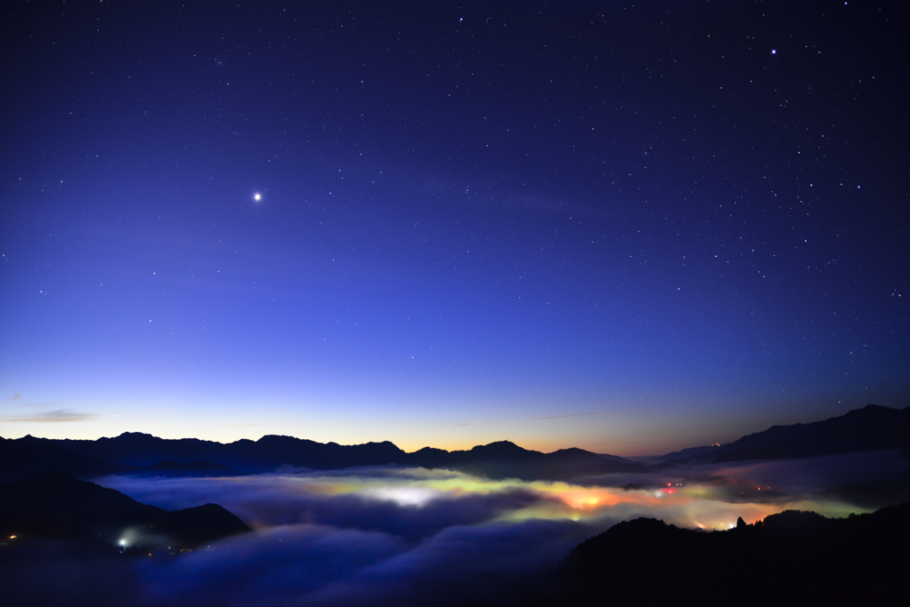 Sea of clouds & Starry sky