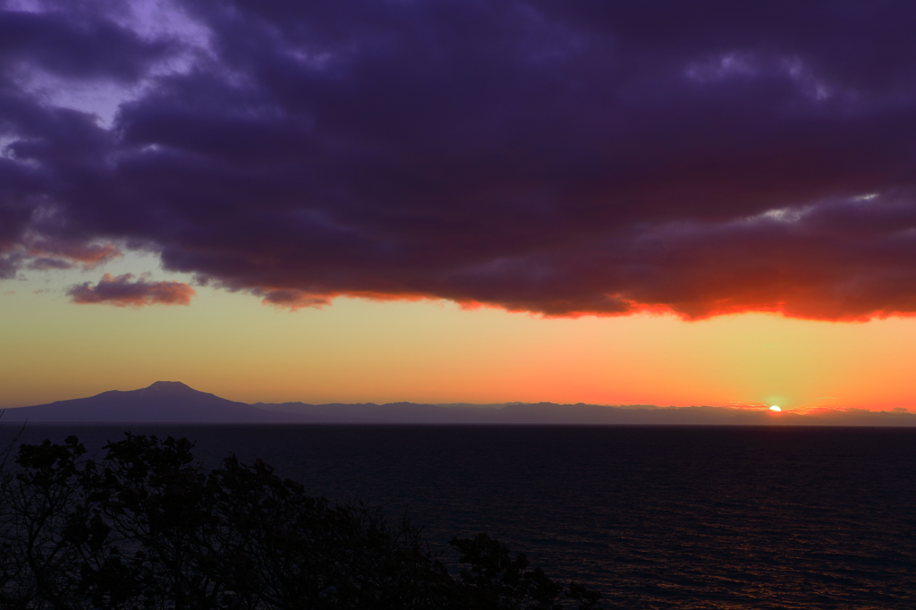 駒ヶ岳と夕日