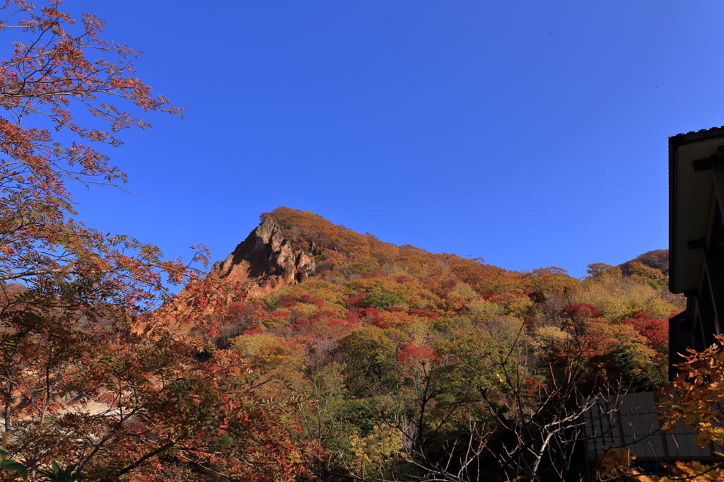 登別温泉街紅葉