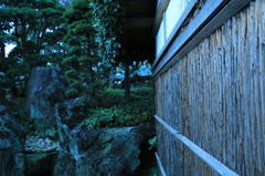 ステーキハウスの庭園