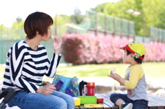 妻と次男と弁当