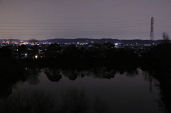 池と夜景2