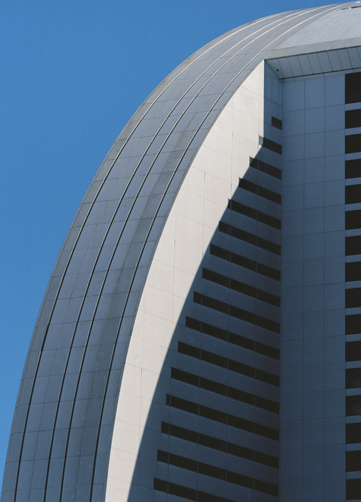 Draw an arc in the blue sky (Film)