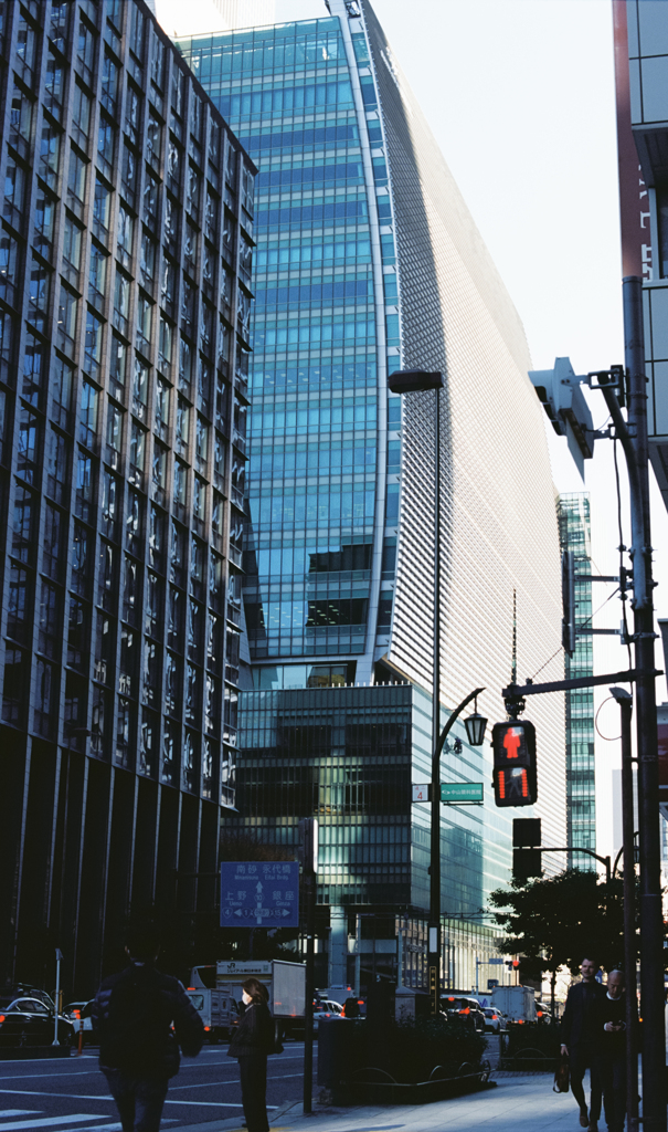 Tokyo Morning Walk - Yaesu #2 (Film)
