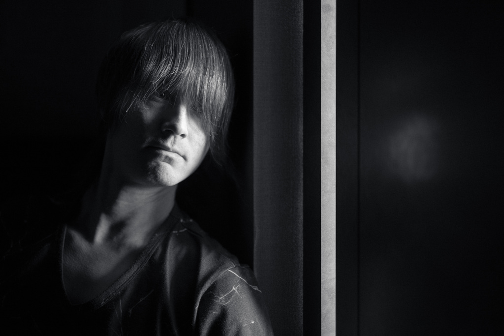 スリットの向こう側