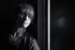 スリットの向こう側