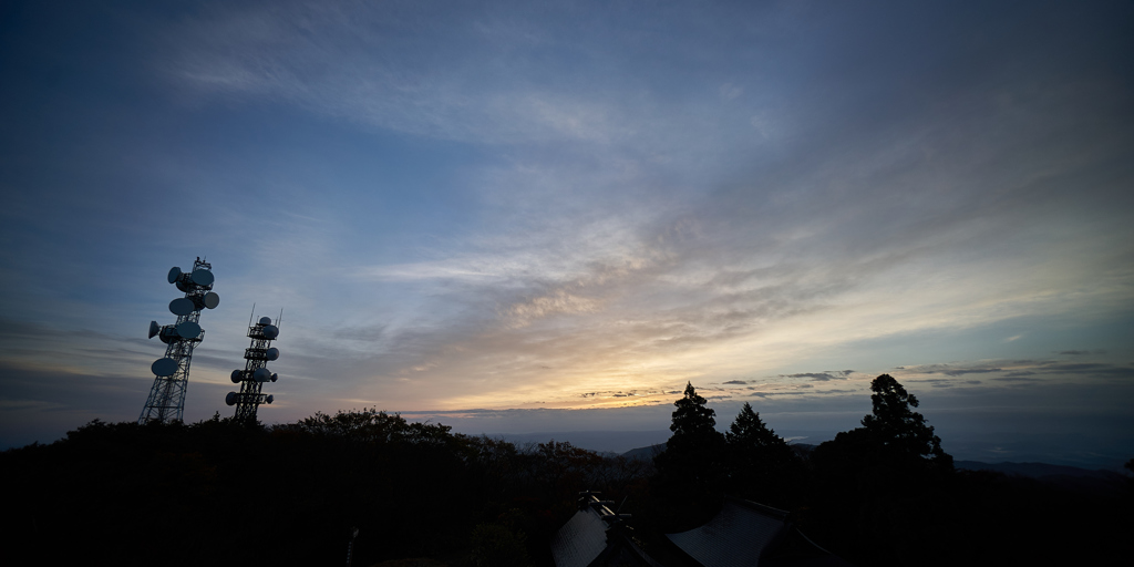 八溝山展望台から