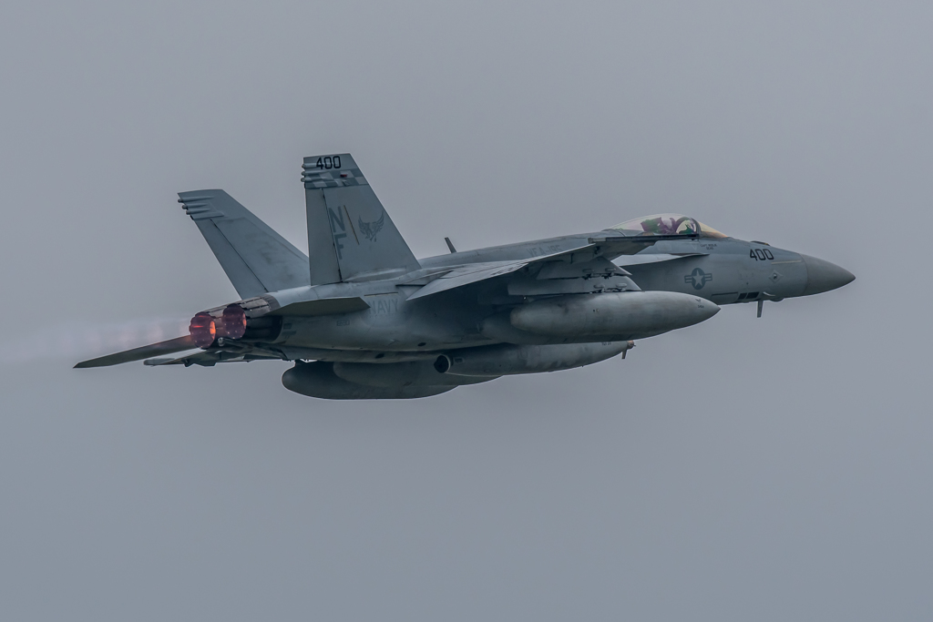 厚木基地146