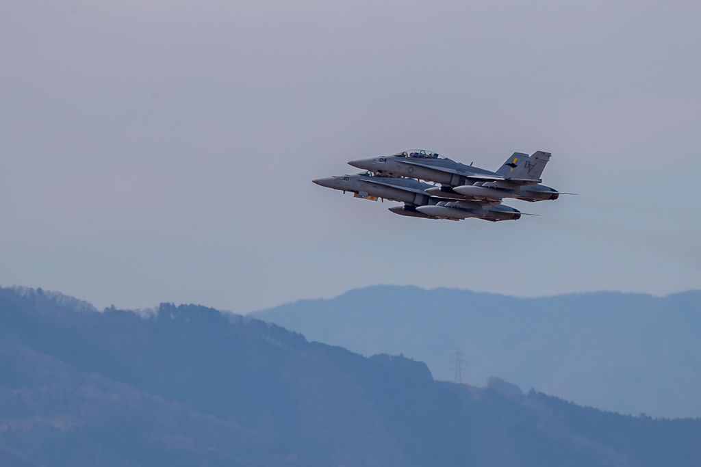 厚木基地169