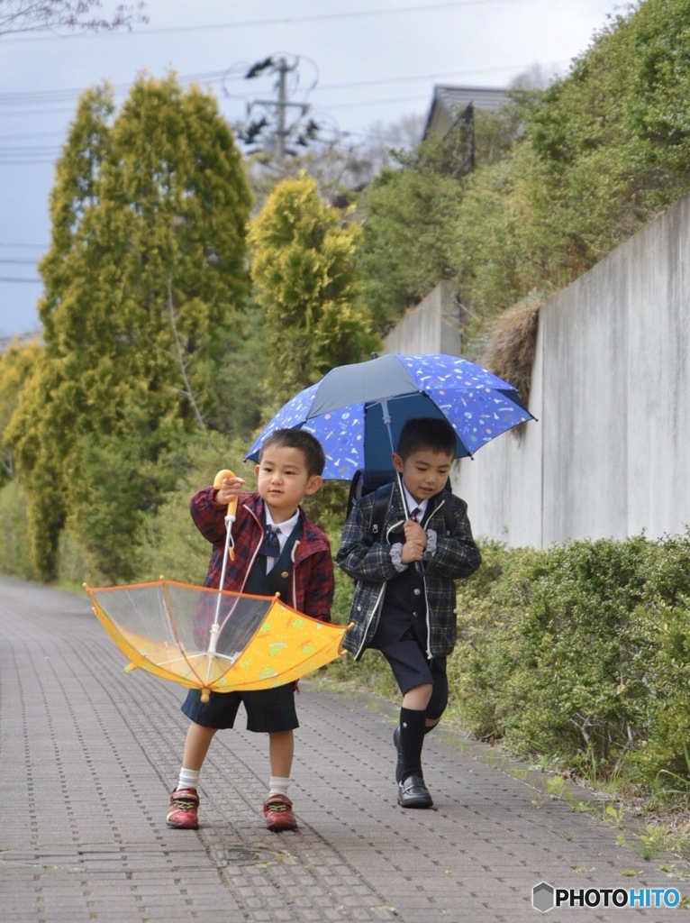 入学式へ向かう