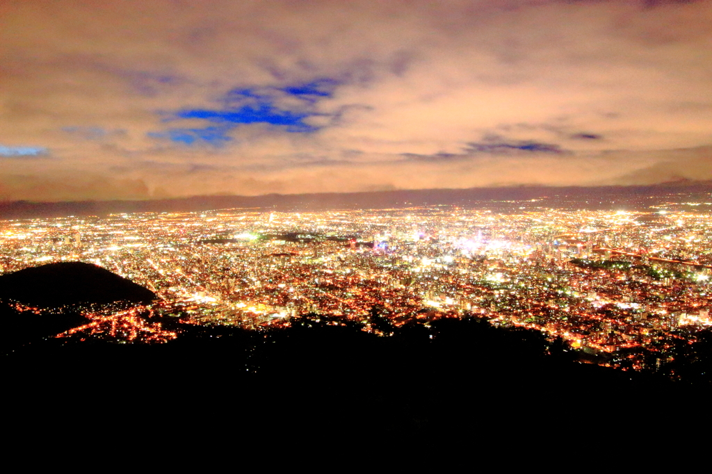 ため息が漏れる美しい藻岩山の夜景