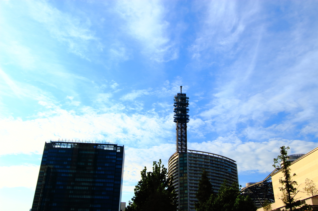 交信は雲の方向に
