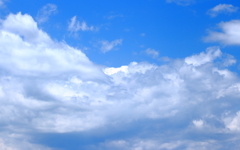 鋭い口先雲が狙うもの