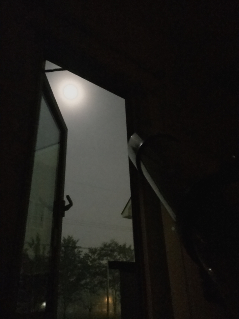 お月見は天体望遠鏡で