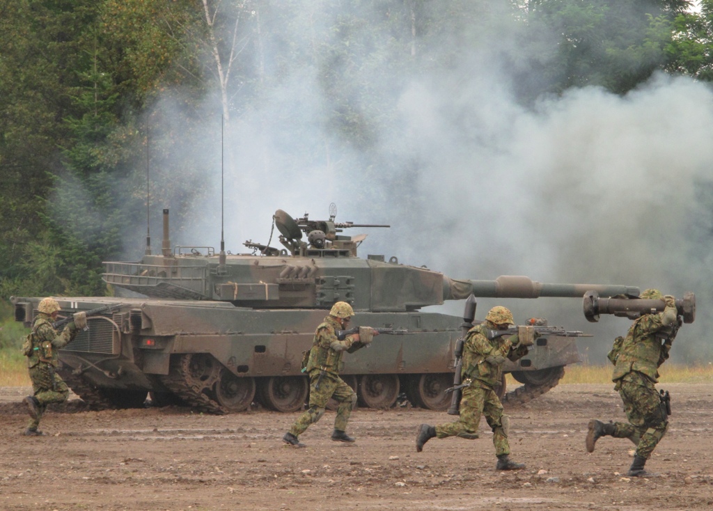 戦車前へ