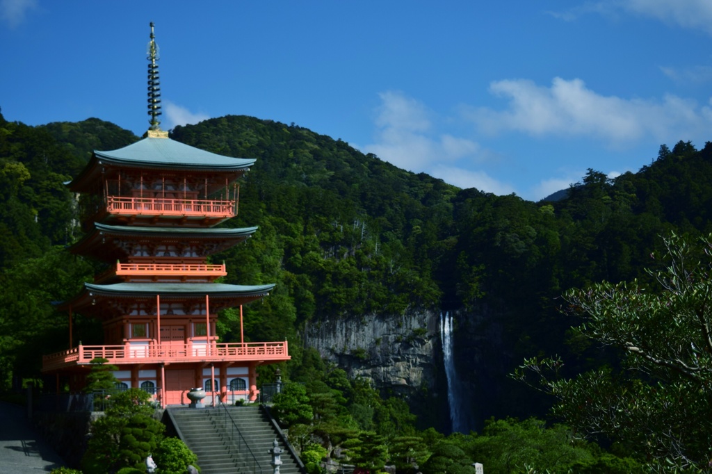 世界遺産 和歌山県 熊野那智大社からの那智の滝