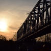 夕日に染まる鉄道橋