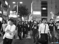 週末の顔たち。