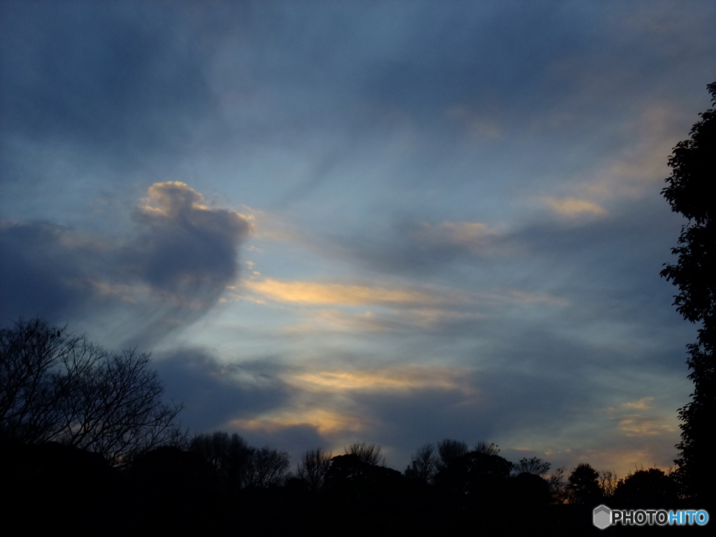 1/3　横浜の夕空3。