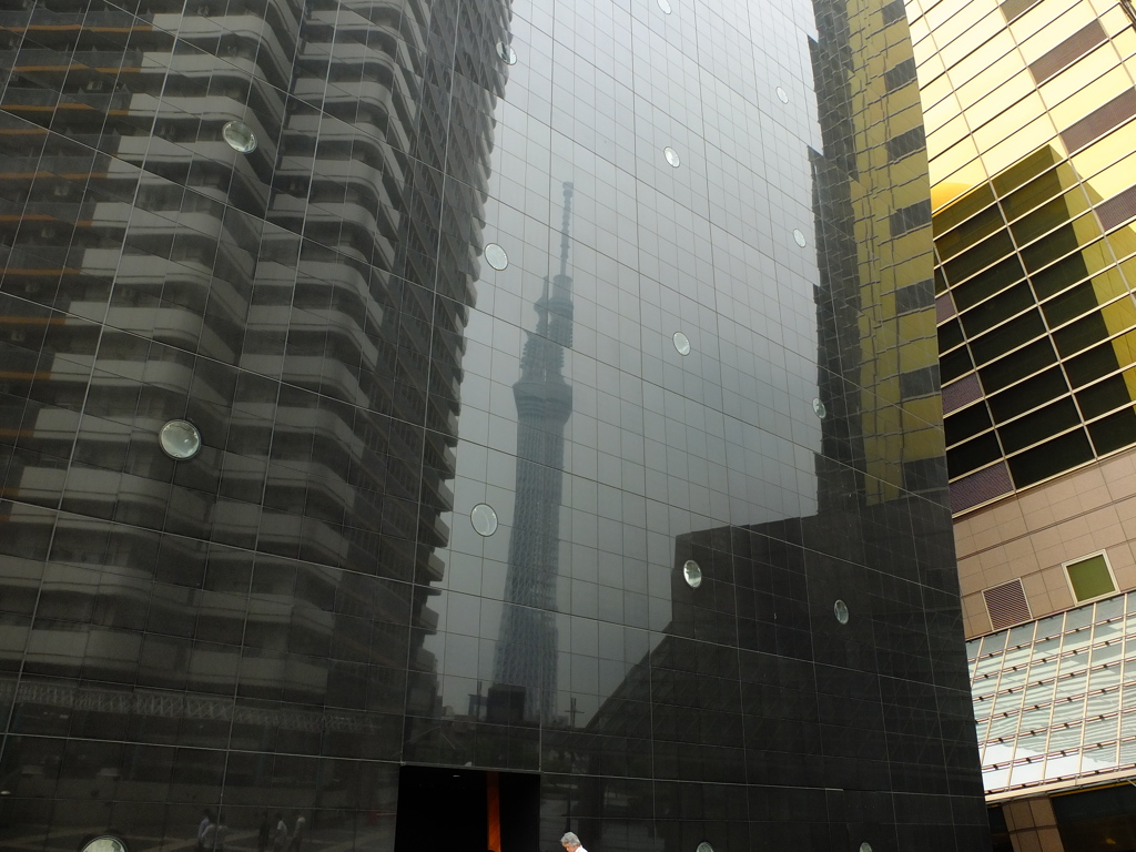 スカイツリー歪む。