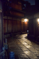 艶の石路