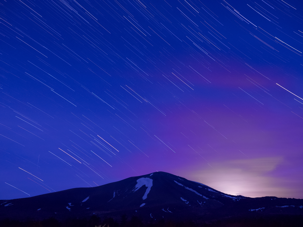 浅間山に降る星