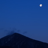 愛鷹山と月