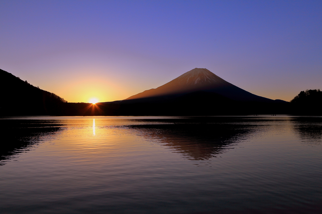 精進湖 日の出