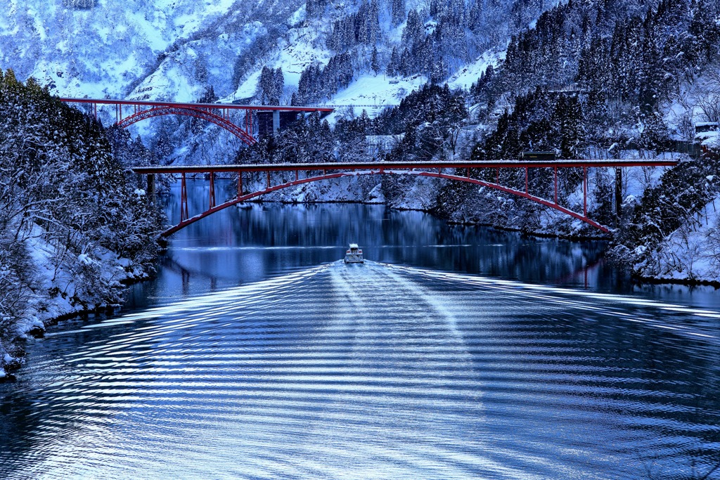 冬の庄川峡