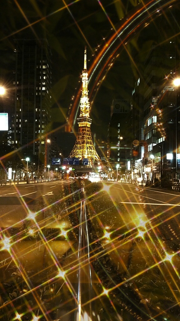 東京ﾀﾜｰとｲﾙﾐﾈｰｼｮﾝを重ね…