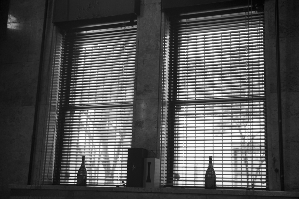 E.K BANK (monochrome) ②