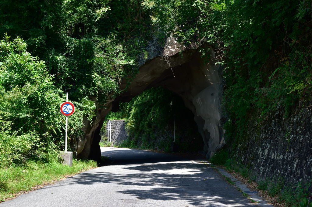 岩トンネル