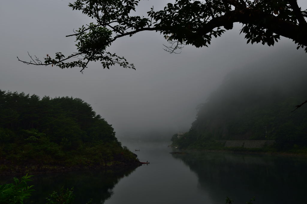 霧の湖