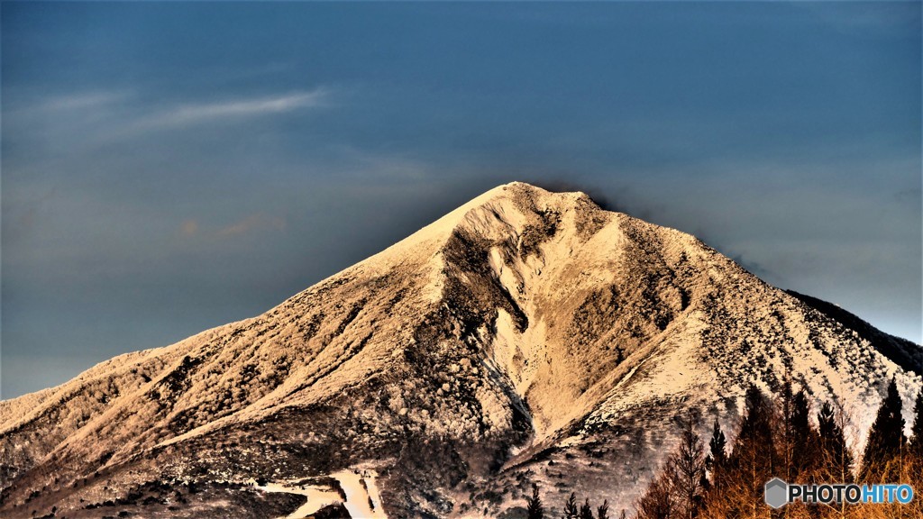 夕日に映える磐梯山