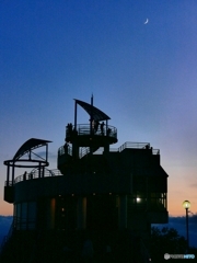 三日月な夕暮れ