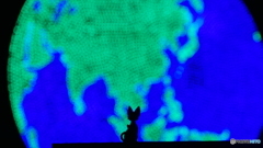 あそこが日本かぁ