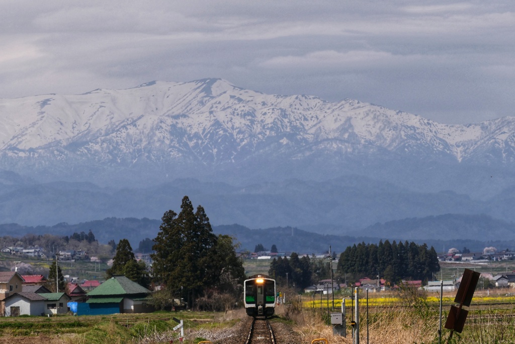 飯豊山と只見線