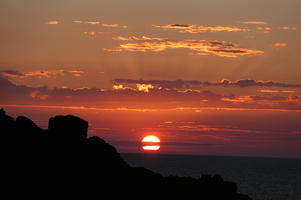 能登半島に沈む