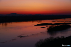 利根川の夜明け２