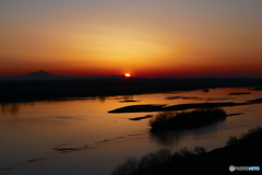利根川の夜明け３
