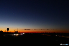 三日月の朝