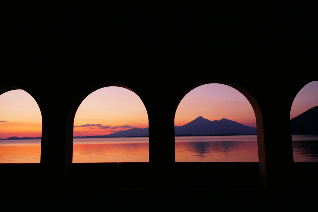 猪苗代湖と磐梯山３