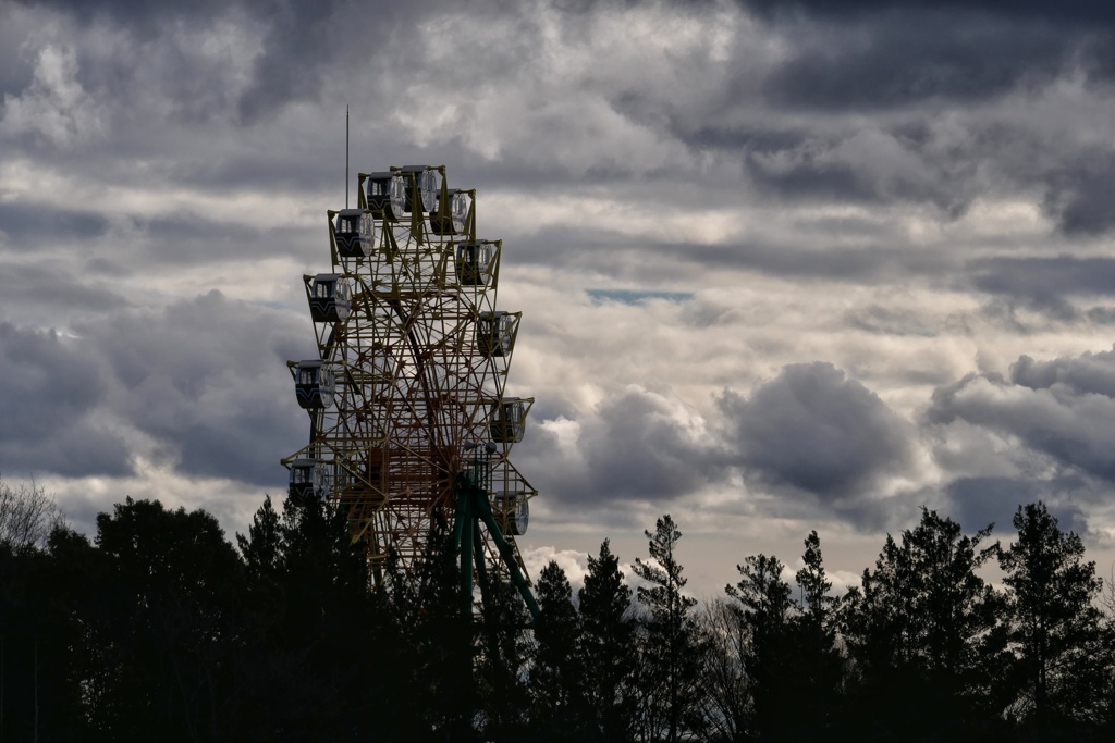 雲と観覧車