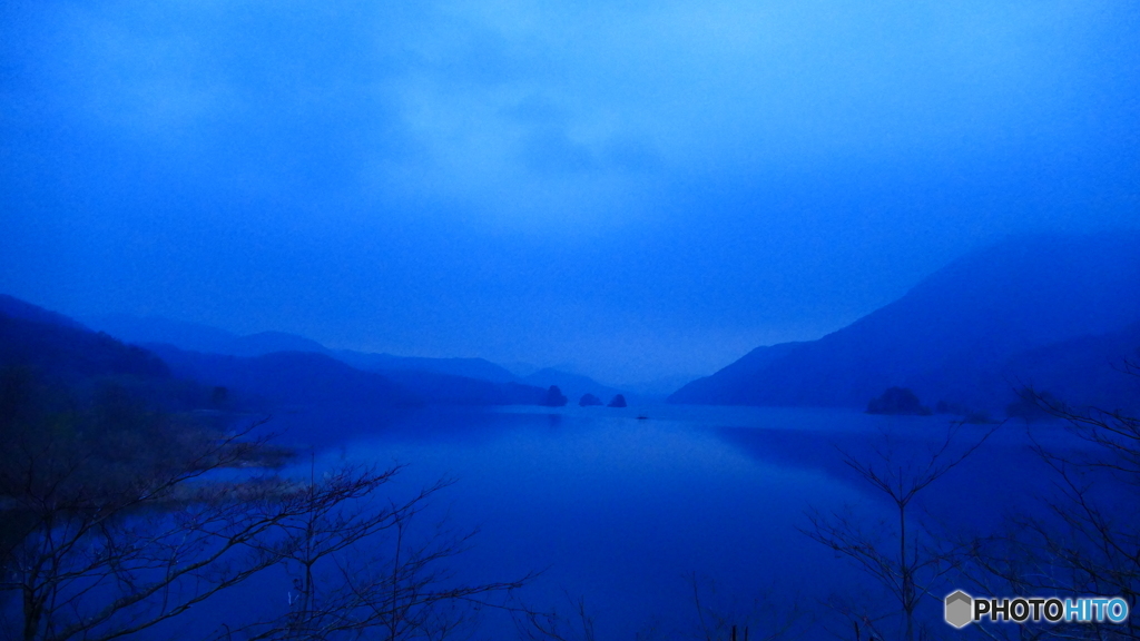 夜明け前の静寂