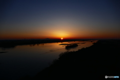 利根川の夜明け４