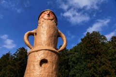 そびえ立つハニワ