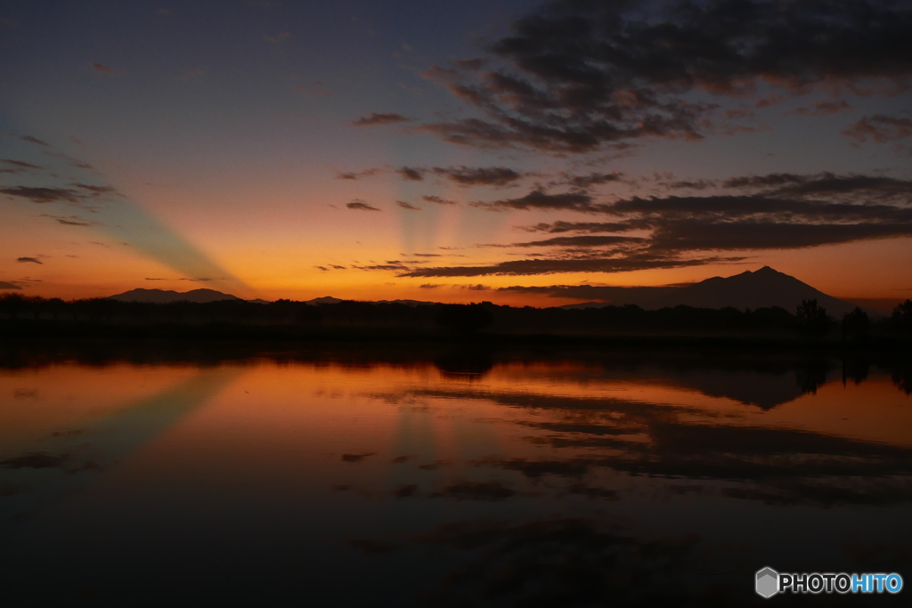夜明けの筑波山 ２