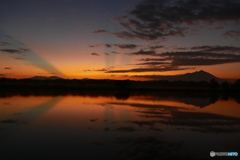 夜明けの筑波山 ２