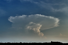 キノコ雲と城と