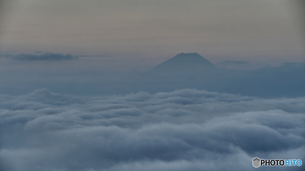 雲上の富士山２